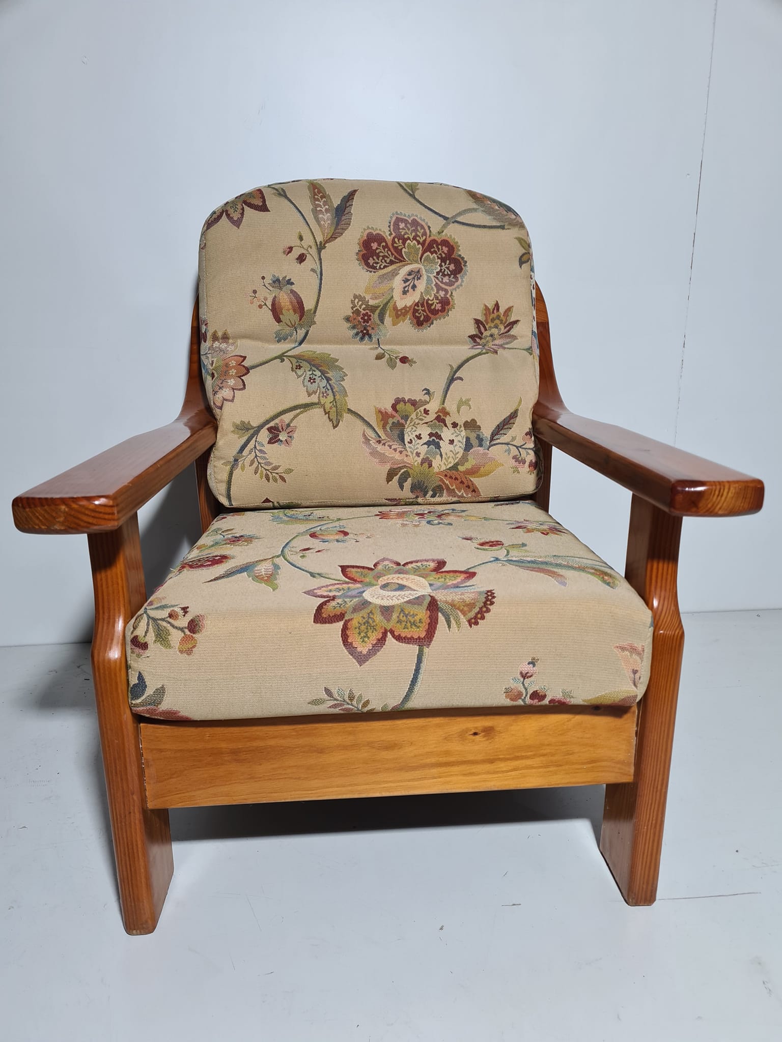 SILLON MADERA (PINO /TAP) 75CM