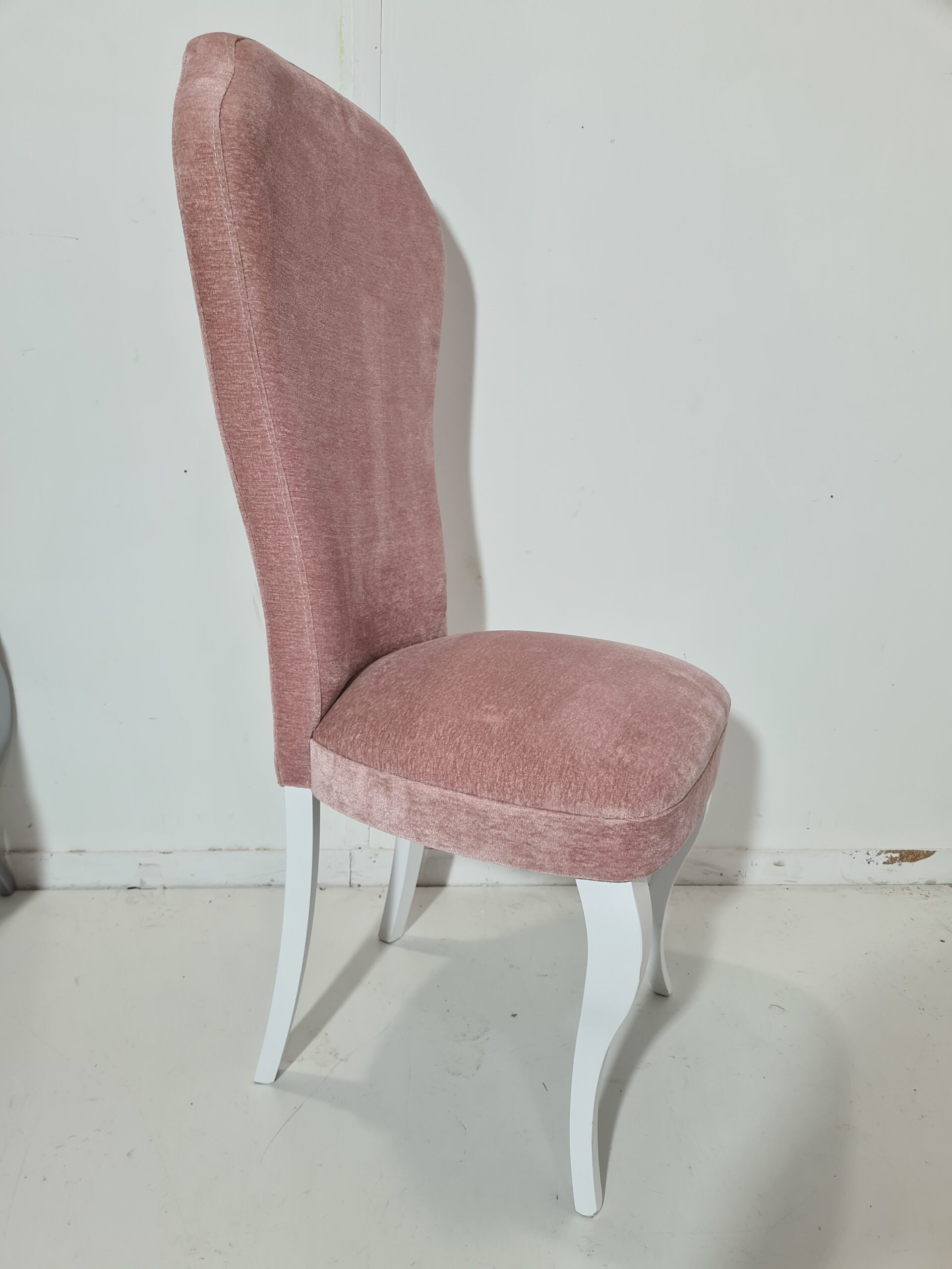 SILLA SUELTA (TAP.ROSA / PATA BLACA) RESPALDO ALTO *EXP*