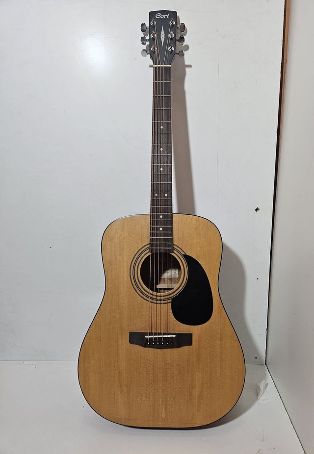 GUITARRA CLASICA M:CORT MOD:AD810NS+FUNDA (INSTRUMENTOS MUSICALES)