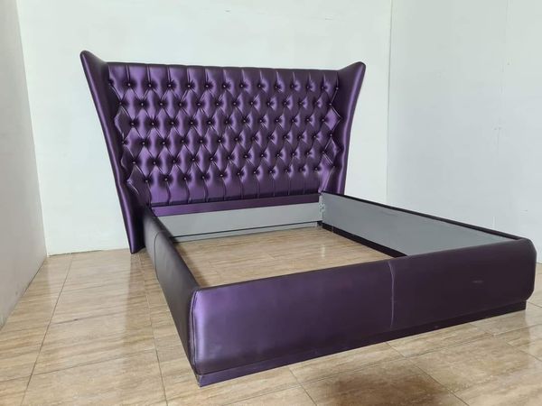 CABECERO TAP. CAPITONE OREJERO 150CM (220CM ) + BASE (MORADO) *SALDOS FRANCO FURNITURE*