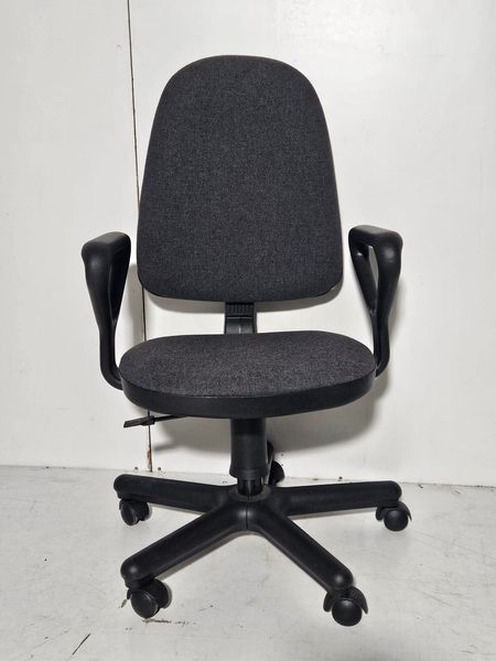 SILLA OFICINA / ESCRITORIO (RUEDAS) (COLOR: GRIS)