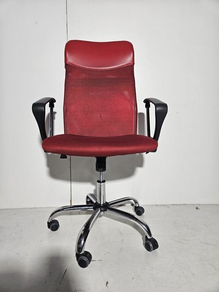 SILLA / SILLON OFICINA (GIRATORIO-RUEDAS) (ROJA) (MOBILIARIO)