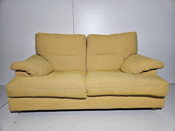 SOFA 2 PLAZAS (160X100X95) (AMARILLO)