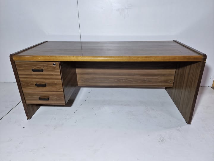 MESA OFICINA CON 3C (180X80) (75CM ALTO) (NOGAL)