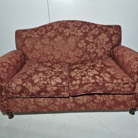 SOFA 2P (150X80X82) (ESTAMPADO GRANATE)
