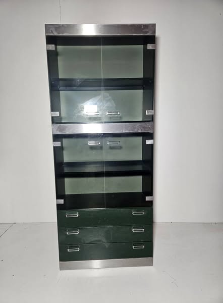 VITRINA 3C 4P CRIST. (85X40X205) (VERDE-ACERO)