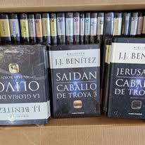 COLECCION BIBLIOTECA J.J. BENITEZ (40 LIBROS)