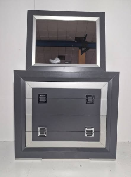 COMODA 4C (110X42X95) + MARCO ESPEJO (80X100) (GRIS/ PLATA)