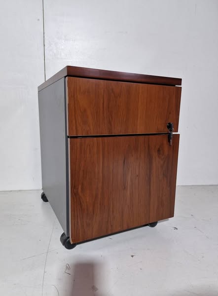 MESITA / CAJONERA 2C  OFICINA (43X54X60) (NOGAL)