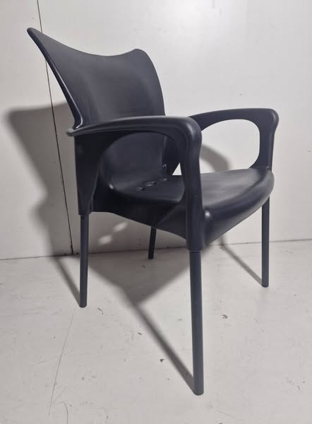 SILLA TERRAZA PVC (NEGRA) (CERVEZAS) (MOBILIARIO HOSTELERIA /BAR)