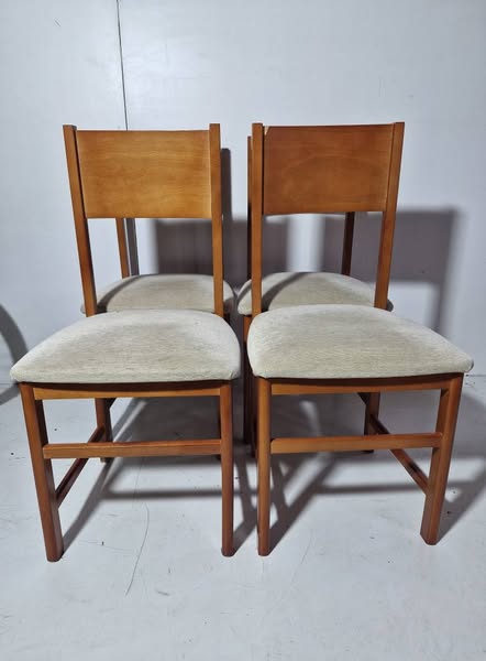X4 SILLAS COMEDOR (CEREZO / TAP.BEIG)