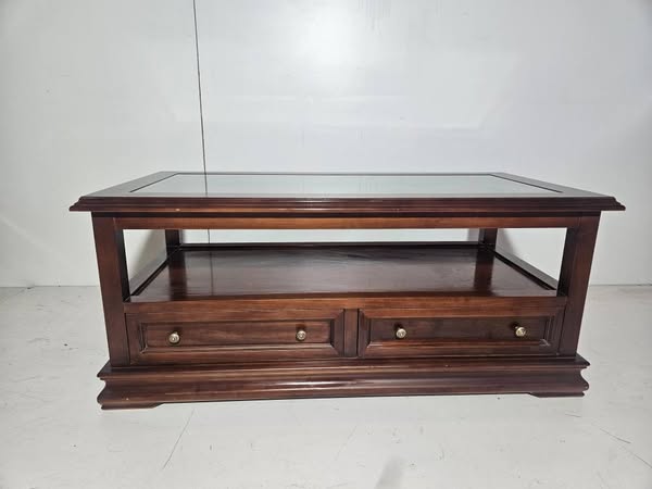 MESA CENTRO 2C (120X60) (50CM ALTO) (MADERA NOGAL / TAP.CRISTAL)
