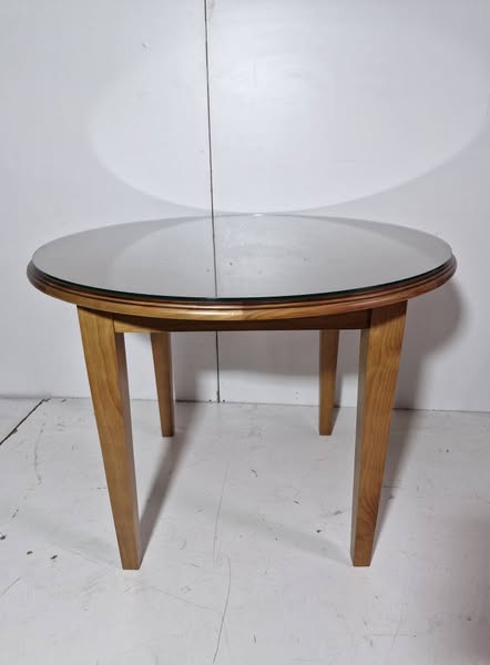 MESA CAMILLA + CRISTAL RED. (100CM D) (77CM ALTO) (MIEL OSCURO)