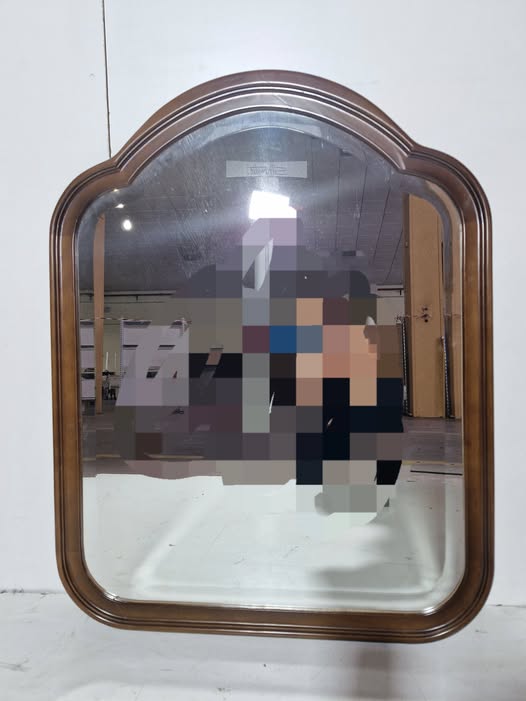 ESPEJO DE PARED (MARCO NOGAL) (CLASICO)