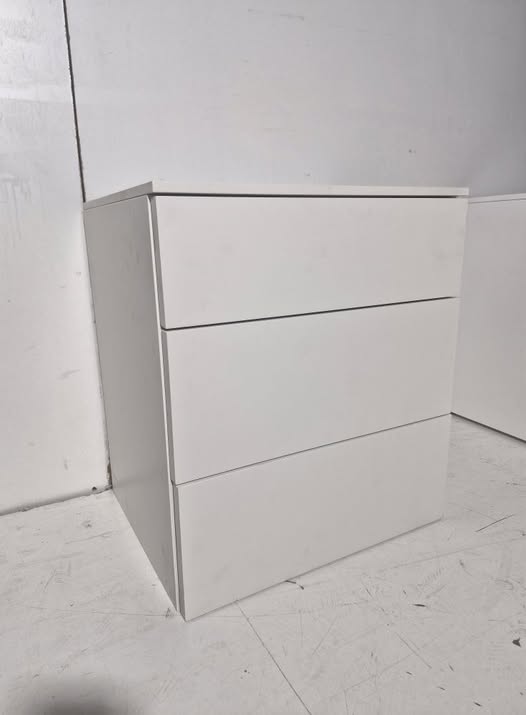 MESITA NOCHE 3C (50X42X58) (BLANCO) *NUEVAS EXPOSICION*