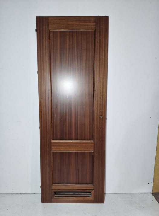 PUERTA DE PASO (72CM) (CIEGA) (SIN TIRADOR) (NOGAL)