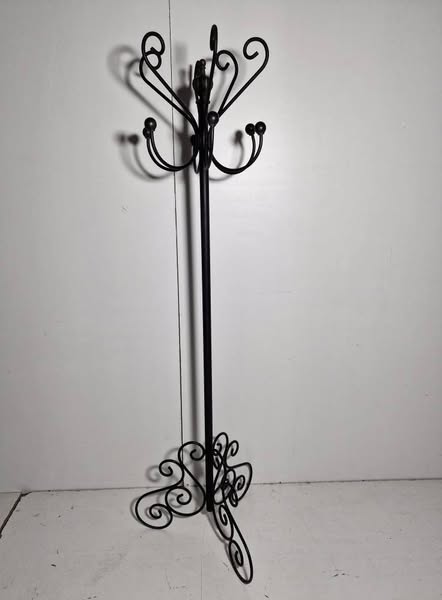 PERCHERO DE PIE (173CM ALTO) (FORJA)