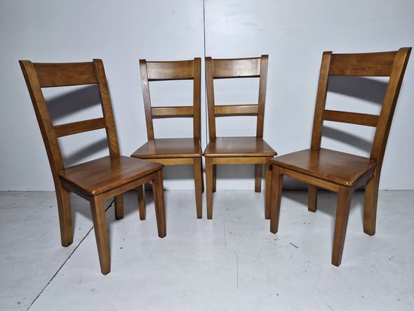 X4 SILLAS COMEDOR (MADERA PINO)