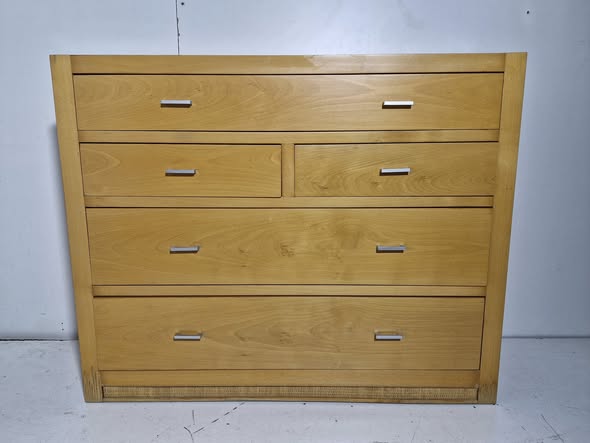 COMODA 5C (120X40X97) (HAYA / TAPA ROJA)