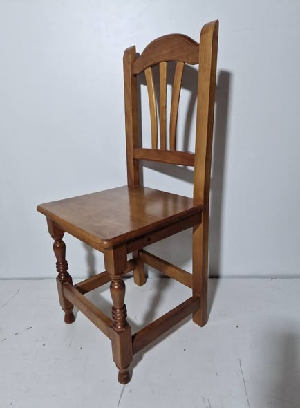 SILLA COMEDOR MOD: PALMERA (MADERA /PINO)