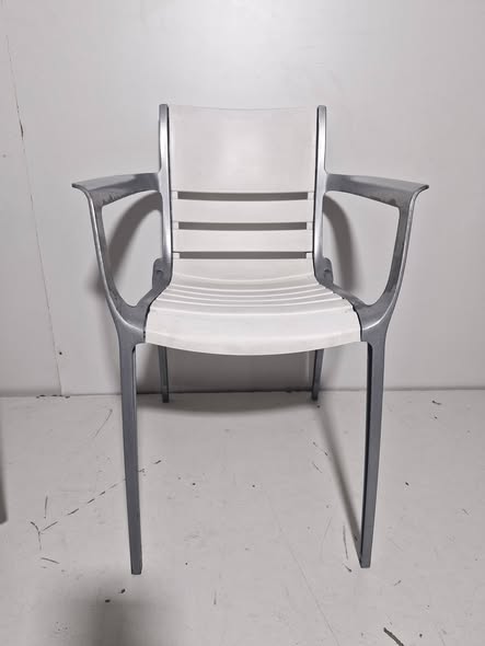 SILLA TERRAZA ALUMINIO Y PVC BLANCO (MAHOU) (MOBILIARIO BAR/ HOSTELERIA)