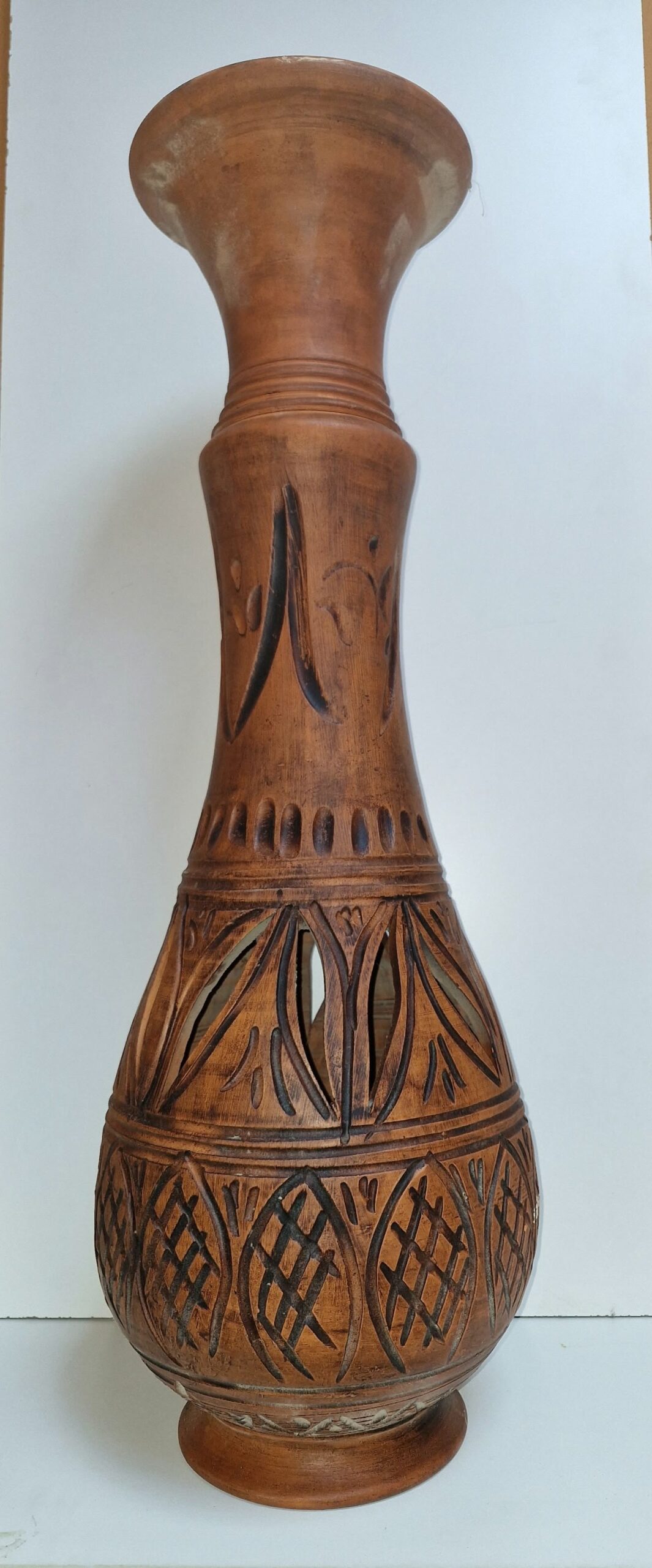 JARRON ALTO BARRO (81CM ALTO) (CALADO)