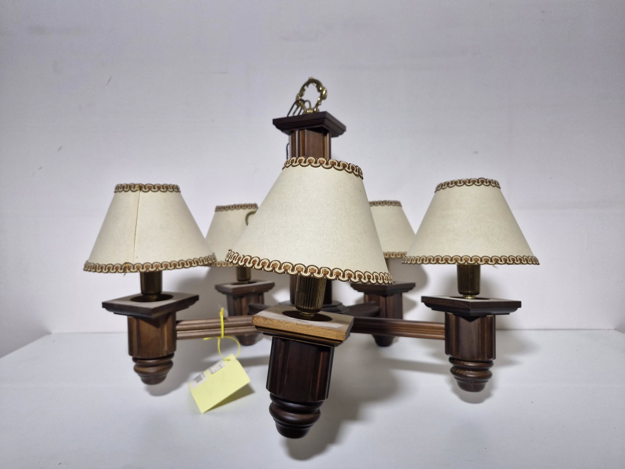 LAMPARA TECHO MADERA WENGE 5 TULIPAS