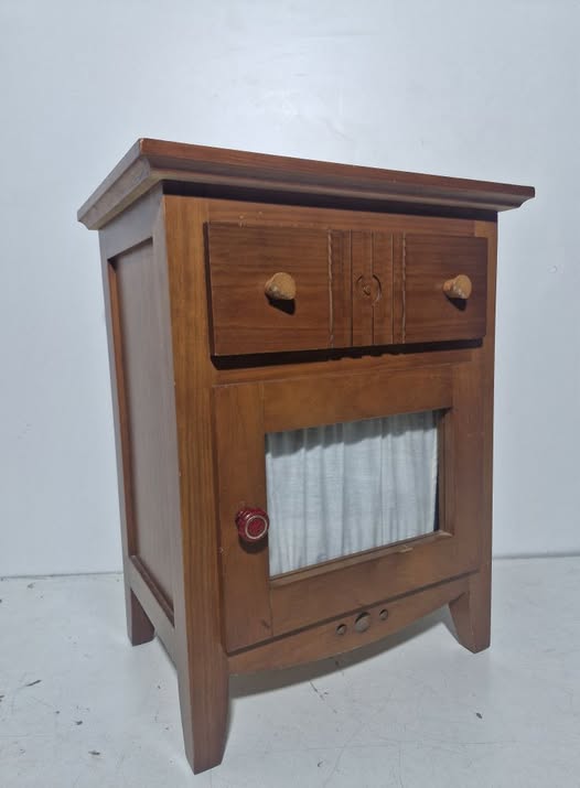 MESITA NOCHE 1C 1P (50X35X64) (NOGAL)