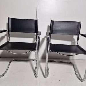 X2 SILLA OFICINA FIJA (CON BRAZO) (CROMO/POLIPIEL NEGRO)
