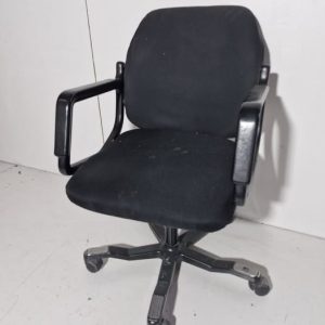 SILLA OFICINA (RUEDAS NEGRA) (CON BRAZO)