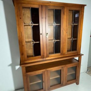 MUEBLE VAJILLERO 3P 3C (156X44X210) (AVELLANA)