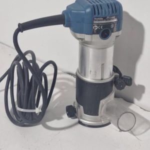 FRESADORA MAKITA RT0700C 710W