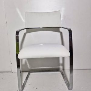 SILLA CON BRAZO (CROMO / TAPIZADO BLANCO) *SALDOS EXP*