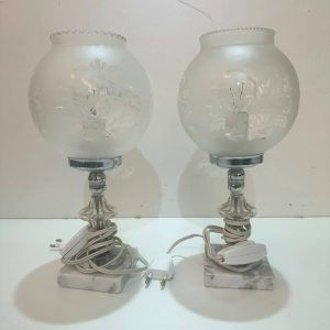 X2 LAMPARAS MESITA NOCHE (CLASICA PLATA-PIE MARMOL)